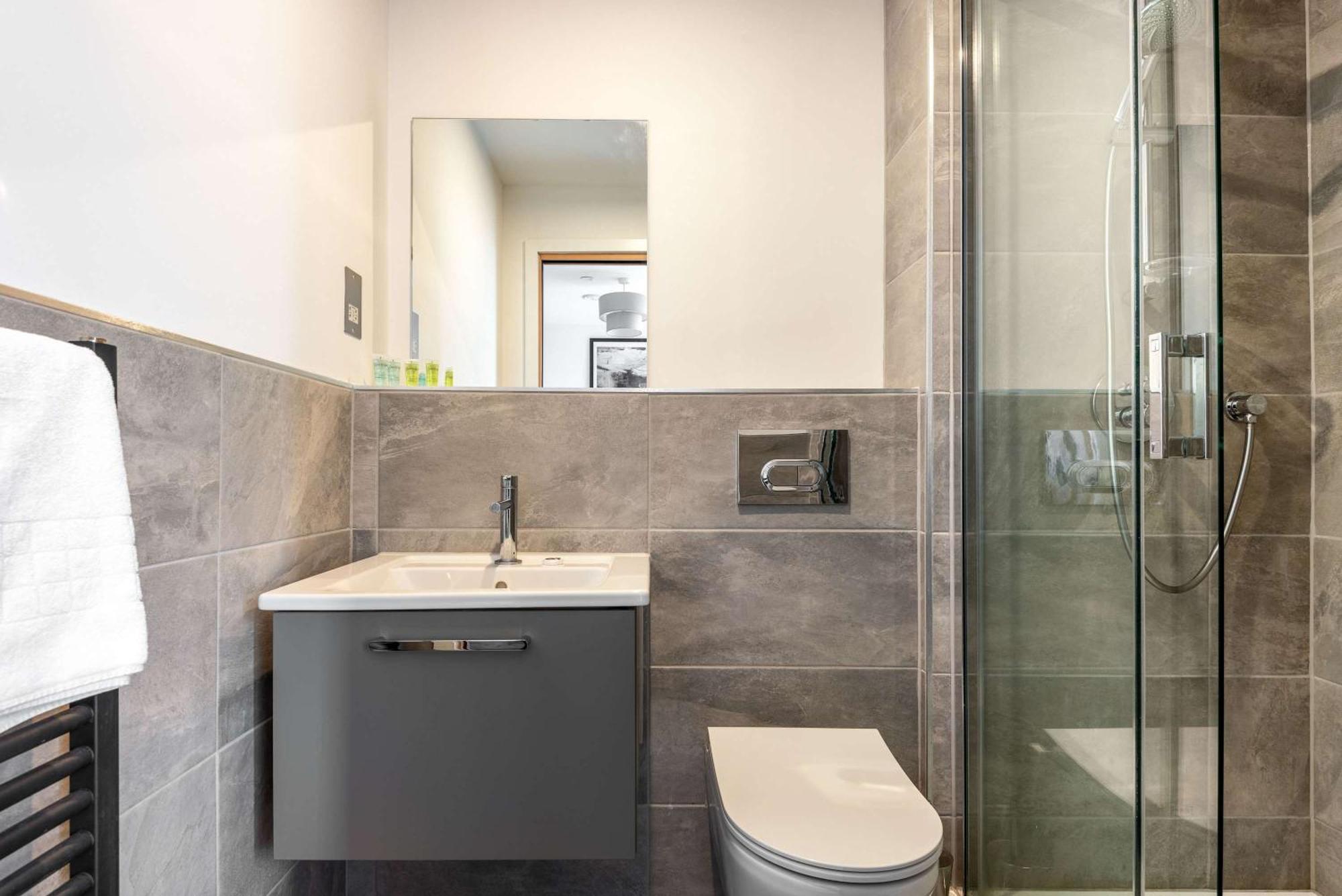 Stayzeni, Ouse Court Spacious 2 Bed Flat Apartment